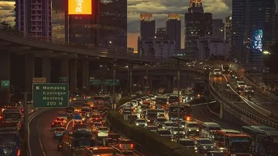 Tok! Presiden Jokowi Telah Sahkan UU DKJ, Siap-siap Kendaraan Pribadi Dibatasi yang Tidak Memiliki Garasi Bakal Terancam?
