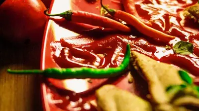Apakah Kamu Suka Sambal? Berikut Adalah 3 Fakta Psikologi Orang-orang yang Suka Makanan Pedas
