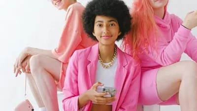 6 Tanda Orang yang Punya Aura Positive Vibes