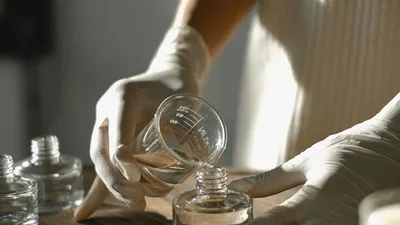 Ilustrasi parfum yang sering digunakan
