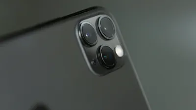 Ilustrasi. Meskipun iCloud secara resmi tidak tersedia di perangkat Android, ada beberapa cara dan aplikasi yang dapat membantu kamu mengakses data Apple dari ponsel Android.