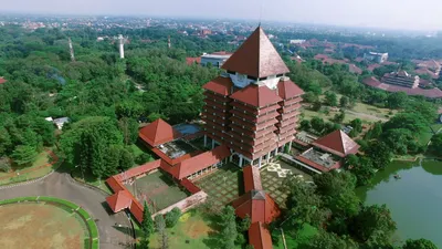 Ilmu Komunikasi adalah salah satu jurusan kuliah dari rumpun Sosial dan Humaniora (Soshum) yang banyak diminati calon mahasiswa.