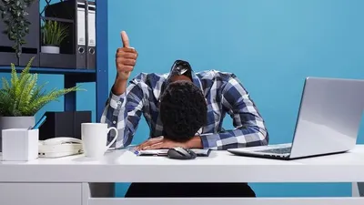 Tips manipulasi diri untuk menghentikan kebiasaan menunda pekerjaan