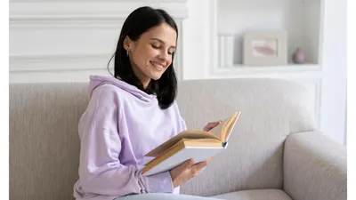 6 Jurusan Kuliah untuk Kamu yang Hobi Membaca, Ada Sastra hingga Ilmu Perpustakaan
