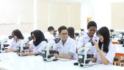 UI Tempati Peringkat 153 Asia! TOP 10 Universitas dengan Jurusan Kedokteran Terbaik di Indonesia, Bisa Jadi Acuan SNBP dan SNBT Tahun 2025