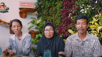 Pertanyakan Laporan Polisi,&nbsp;Kakak Vina Ungkap Kondisi Sebenarnya dari Motor dan HP Mendiang usai Dinyatakan Kecelakaan