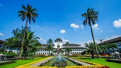 10 Perguruan Tinggi Swasta Terbaik di Jawa Barat 2024 Menurut Webometrics, Mayoritas Ada di Kampus Bandung!