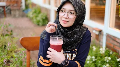 Selain nilai tinggi versi umum, ada juga ternyata nilai tinggi versi Islami. Versi Islami maksudnya menurut Islam.
