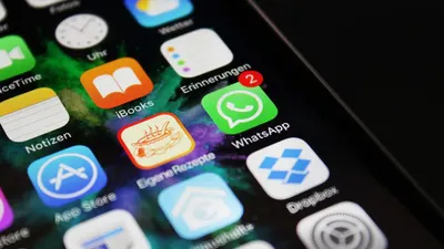 Ilustrasi membuat stiker WhatsApp tanpa aplikasi tambahan.