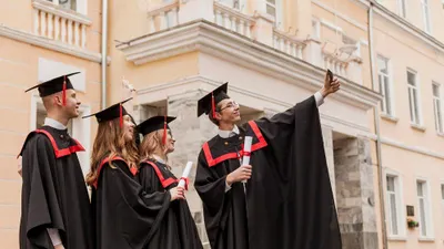 Ilustrasi wisuda