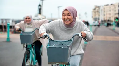 Beberapa cara meningkatkan kebahagiaan menurut psikologi ini ternyata melibatkan hormon yang ada dalam tubuh manusia.
