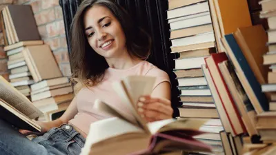4 Cara Mengisi Energi Kepribadian INTP, Salah Satunya Membaca Buku Begini..