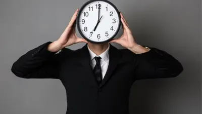 Ilustrasi on time.