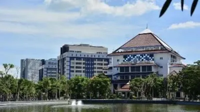 Rata-rata Gaji Fresh Graduate Universitas Airlangga (UNAIR) dari 14 Fakultas, Paling Tinggi Ekonomi dan Bisnis!