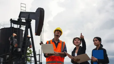 Berikut syarat, tugas dan benefit yang akan kamu dapatkan dari lowongan untuk Checker BBM Retail di PT Pertamina.