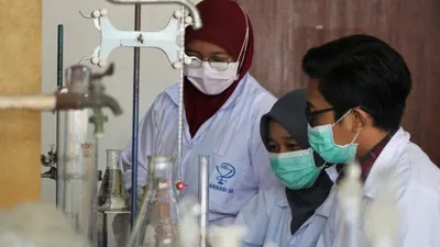 Mau Jadi Apoteker? Cek Jurusan Farmasi 10 PTN Referensi SNBP SNBT 2024, Ini Standar Nilai Lolos dari UI hingga UB