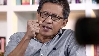 Rocky Gerung bilang ke Hersubeno Arief kalau banyak dukungan anak muda sebagai bukti paslon 2 pamer atas hasil survey.