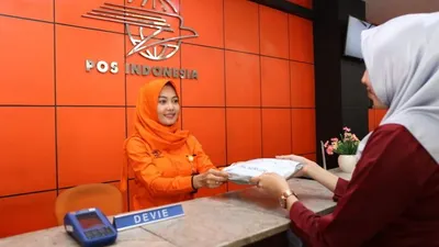 Ilustrasi Pencairan Bansos Lewat Kantor Pos Indonesia 