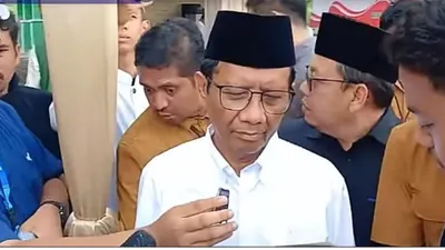Menkopolhukam sekaligus Cawapres No Urut 3, Mahfud MD