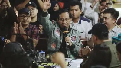 Disarankan Ganjar untuk Mundur dari Menko Polhukam, Mahfud MD Pilih Menantang Prabowo-Gibran?