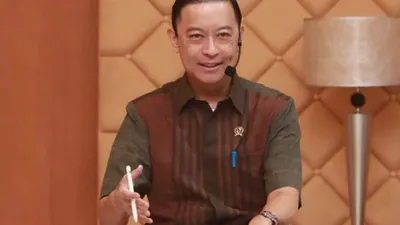 Siapa Tom Lembong? Profil Sosok yang Disindir Gibran Beri Contekan ke Cak Imin, Ternyata Bukan Sembarang Orang 
