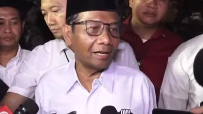 Calon wakil presiden (cawapres) nomor urut 3 Mahfud MD menanggapi pernyataan Prabowo Subianto terkait penanganan HAM masa lalu.