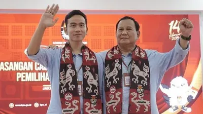 Berdasarkan hasil pengundian, pasangan Prabowo Subianto-Gibran Rakabuming ditetapkan sebagai paslon nomor urut dua oleh KPU.