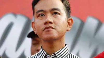 Cawapres Gibran Rakabuming Raka enggan berkomentar soal putusan Majelis Kehormatan Mahkamah Konstitusi (MKMK). 