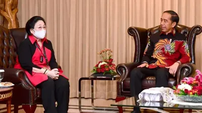 Blak-blakan! Adian Beberkan Sebab Jokowi dan Keluarga Dituding Khianati PDIP, Minta 3 Periode Nggak Dikasih?