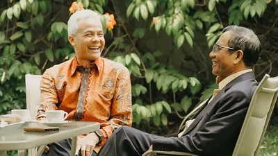 Doa Guru Besar Hukum Tata Negara untuk Inisial M, Bakal Cawapres Ganjar Pranowo Benarkah&nbsp;Mahfud MD?