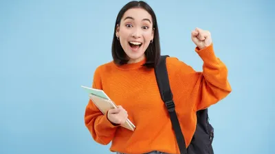 Tak Hanya Teknik! 4 Jurusan SOSHUM Ini Lulusannya Punya Gaji Tinggi, Bahkan saat Masih Fresh Graduate (freepik/benzoix)