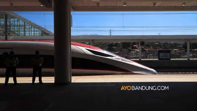 Peresmian Kereta Cepat Jakarta &ndash; Bandung diundur menjadi 2 Oktober 2023.