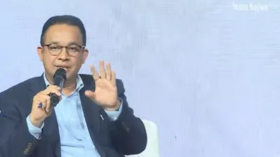 Bakal calon presiden (capres) Anies Baswedan seakan nyaris tidak percaya saat mendengar bahwa Kota Makassar yang tidak memiliki stadion sepak bola.