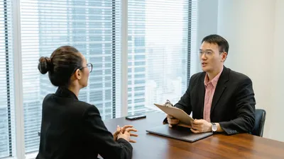 Coba yuk, 5 tips ampuh untuk membantu kamu menjawab pertanyaan saat wawancara kerja dengan lebih percaya diri dan efektif.