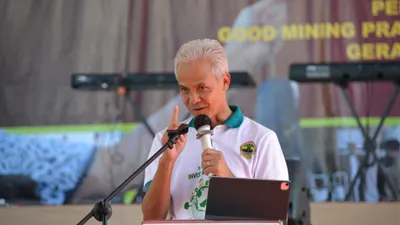 Anggap Dukungan Partai Golkar dan PAN ke Prabowo Hal Biasa, Capres Ganjar Pranowo Sambangi Kediaman Gus Dur