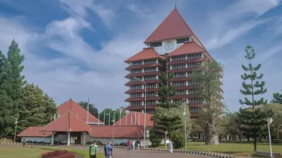 Dari daftar kampus yang ada, hanya lima perguruan tinggi negeri (PTN) dengan jurusan hukum di Indonesia yang masuk dalam daftar QS WUR 2023.