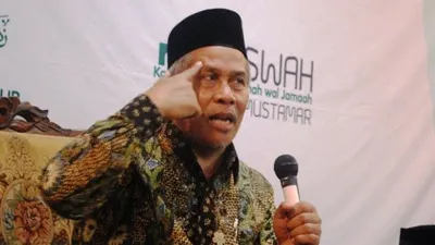 KH Marzuki Mustamar