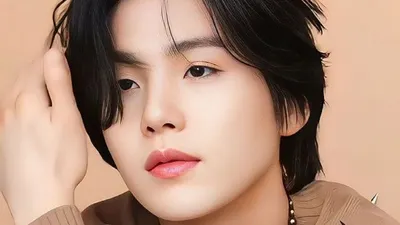 Potret Suga BTS yang dikabarkan akan melaksanakan wajib militer.