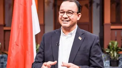 Capres Anies Baswedan enggan untuk menanggapi putusan Mahkamah Konstitusi (MK) terkait batasan usia capres-cawapres. 