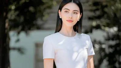 Ilustrasi Wanita Berkharisma 