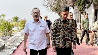 Menteri Perdagangan Zulkifli Hasan dan Gibran Rakabuming Raka 