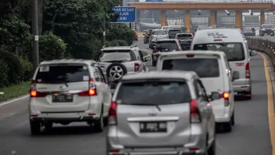 Masyarakat yang hendak mudik lebaran wajib tahu hal yang harus dilakukan jika kehabisan bensin atau daya mobil listrik di jalan tol.
