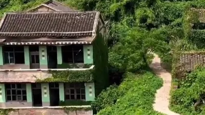 Media sosial baru-baru ini dihebohkan dengan viralnya Kampung Mati yang berada di sekitar Kelurahan Cepoko, Gunungjati, Semarang.