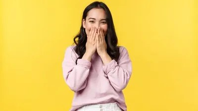6 Tanda Kamu Orang yang Menarik, Tidak Sadar Banyak Orang yang Memainkan Bahasa Tubuh