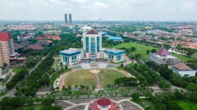 Universitas Negeri Surabaya (UNESA)