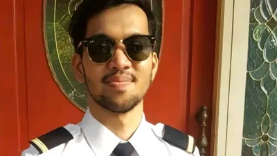 Foto Elmer Syaherman seorang pilot