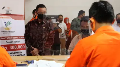 Ilustrasi ada tujuh jenis bantuan sosial yang akan cair selama bulan Ramadhan.