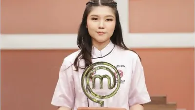 Potret Cantik Belinda Memegang Piagam Juara MasterChef Indonesia Season 11