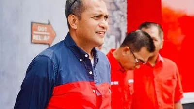 Eddy Hiariej diduga menerima suap dari Direktur Utama PT Cirta Lampia Mandiri (CLM) Helmut Hermawan, dengan total Rp8 miliar.