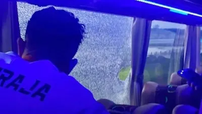 Bus Persiraja yang Dilempar Batu Dua Kali saat Kontra Sada Sumut FC